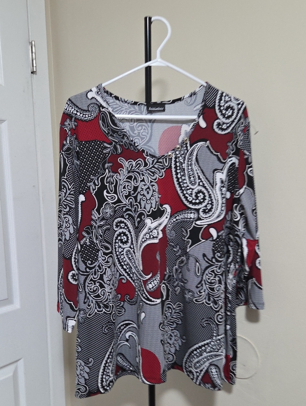 Initiatives Plus Size Scoop Neck Long Sleeve Tee - Red/Black/White